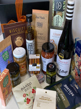 Load image into Gallery viewer, Food gift basket