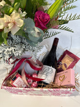 Load image into Gallery viewer, Floral Delight Deluxe