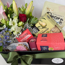 Load image into Gallery viewer, Sweet Surprise