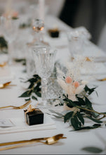 Load image into Gallery viewer, Table Favours