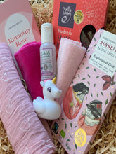 Load image into Gallery viewer, Baby gift basket