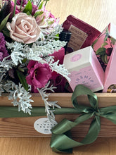 Load image into Gallery viewer, Sweet Surprise
